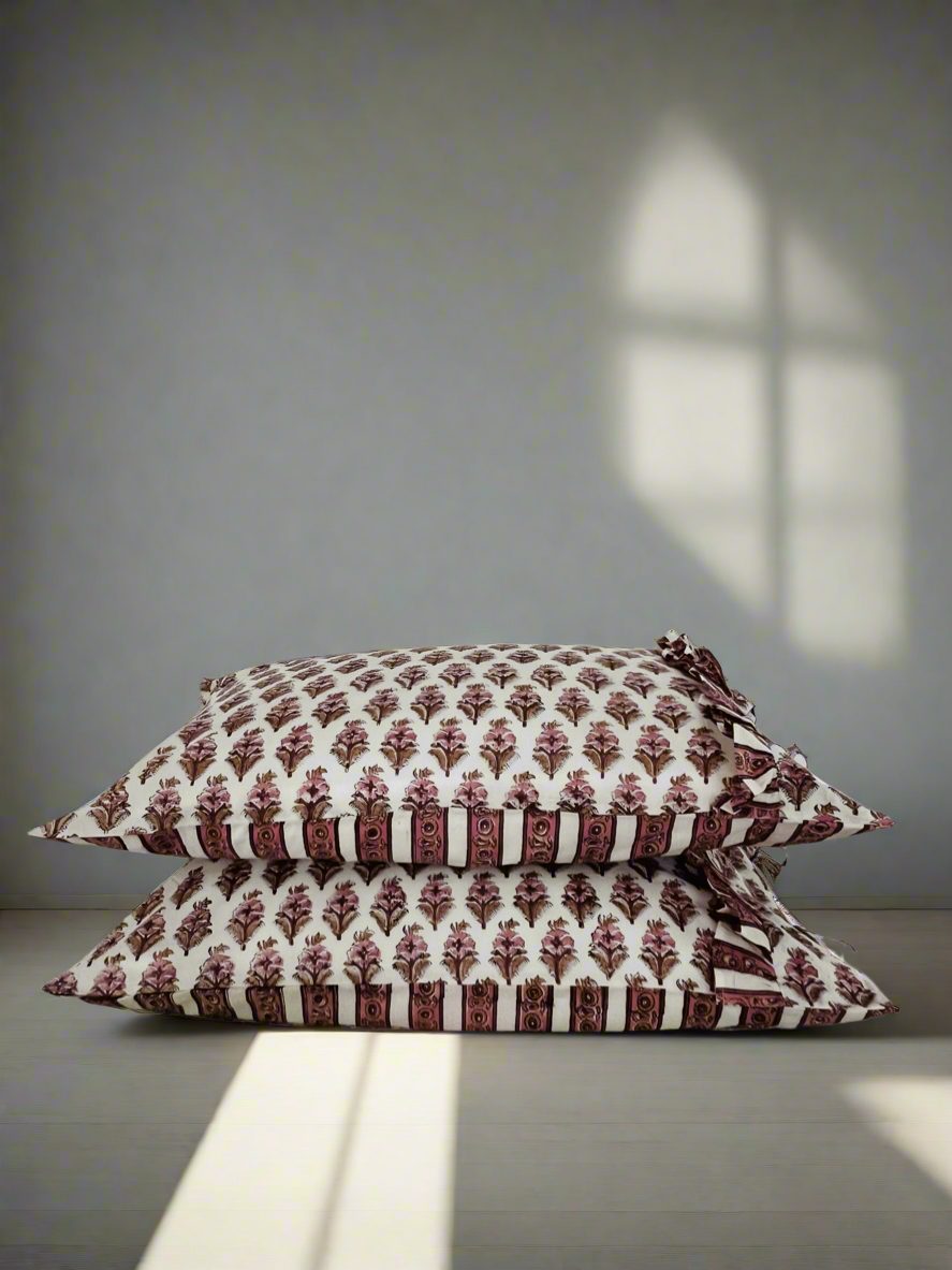 A) Tied end Pillowcase - ‘Frilly’