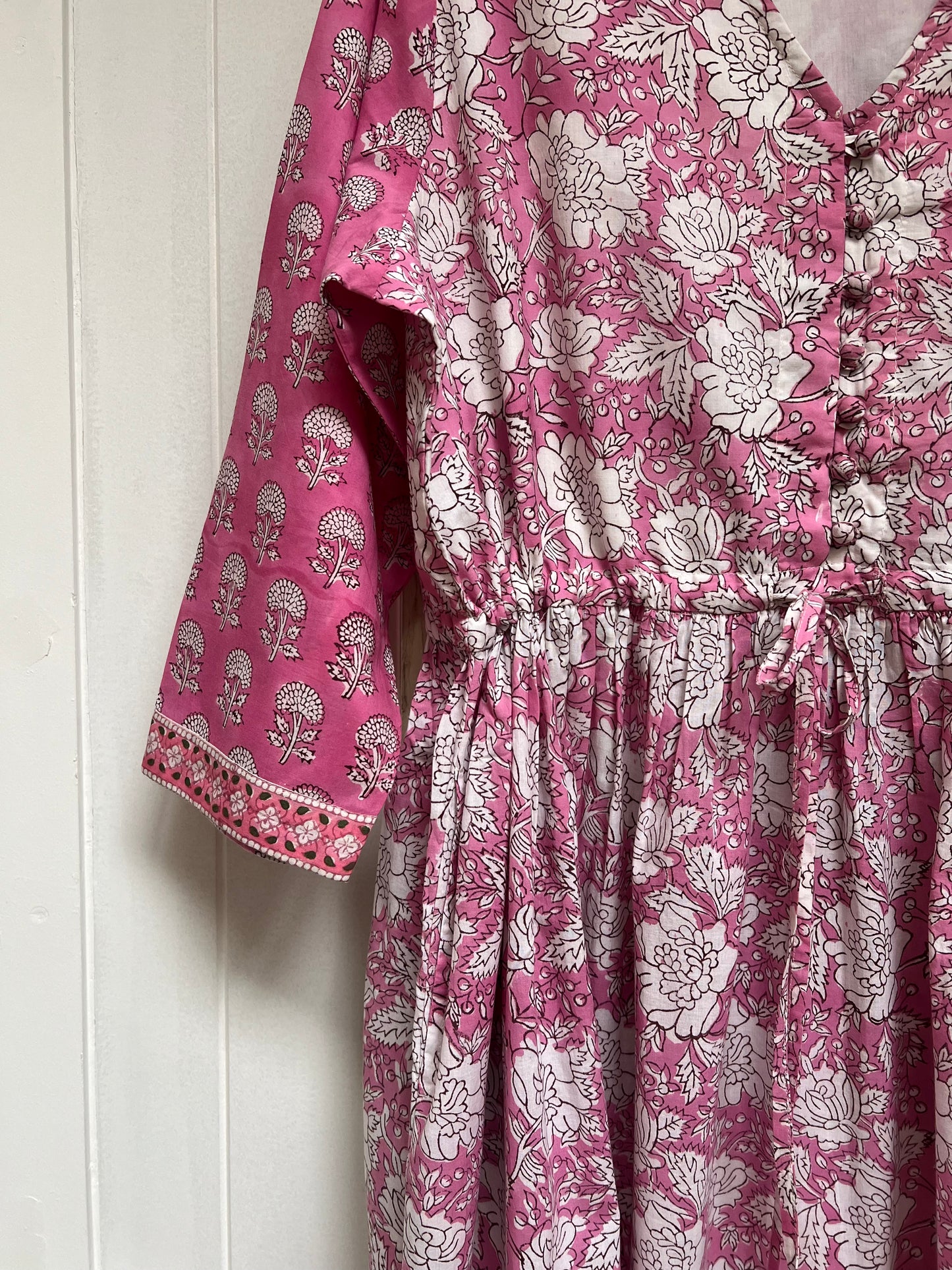 C) ‘Flossy’ Drawstring dress with pockets