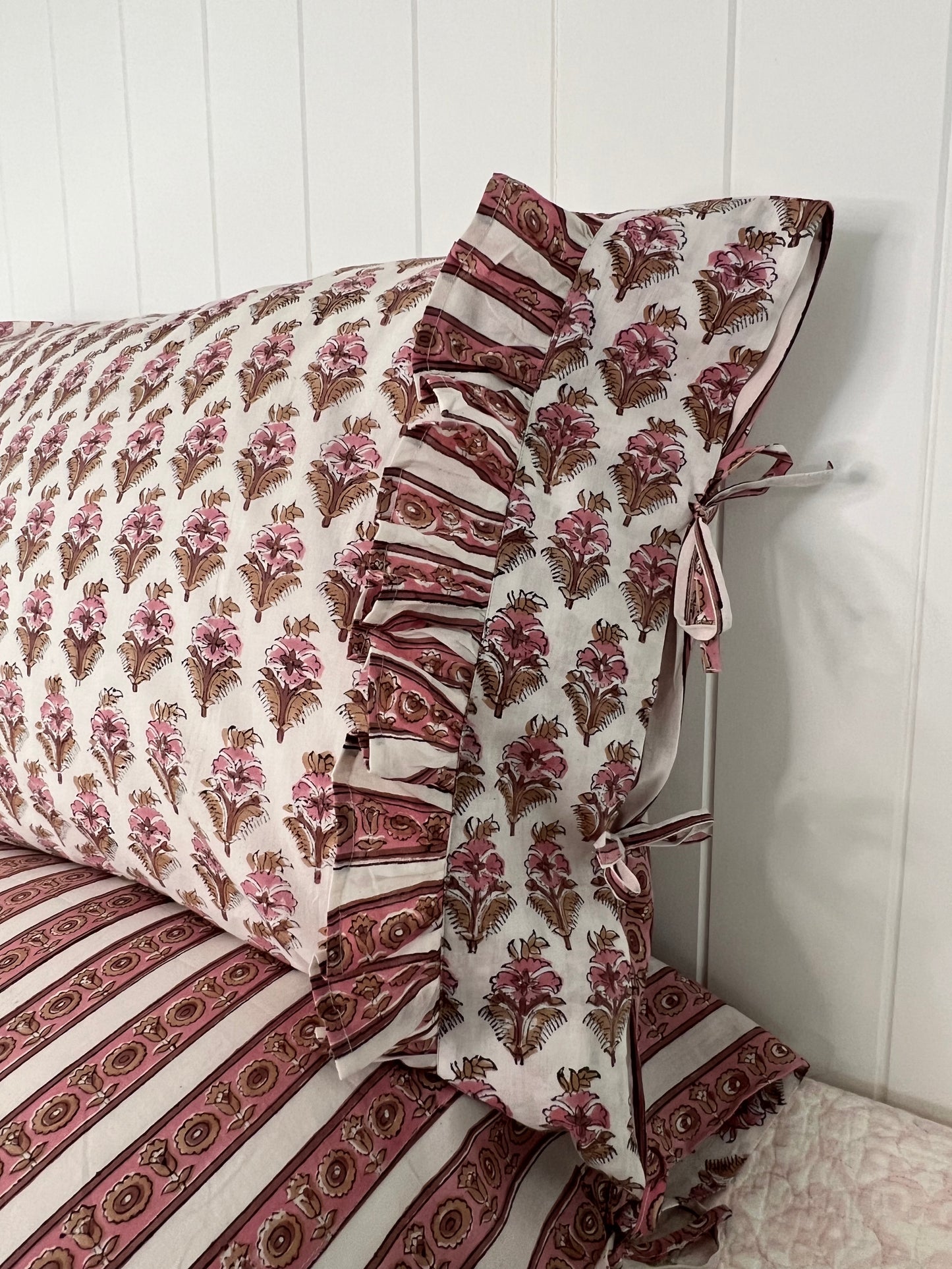 A) Tied end Pillowcase - ‘Frilly’