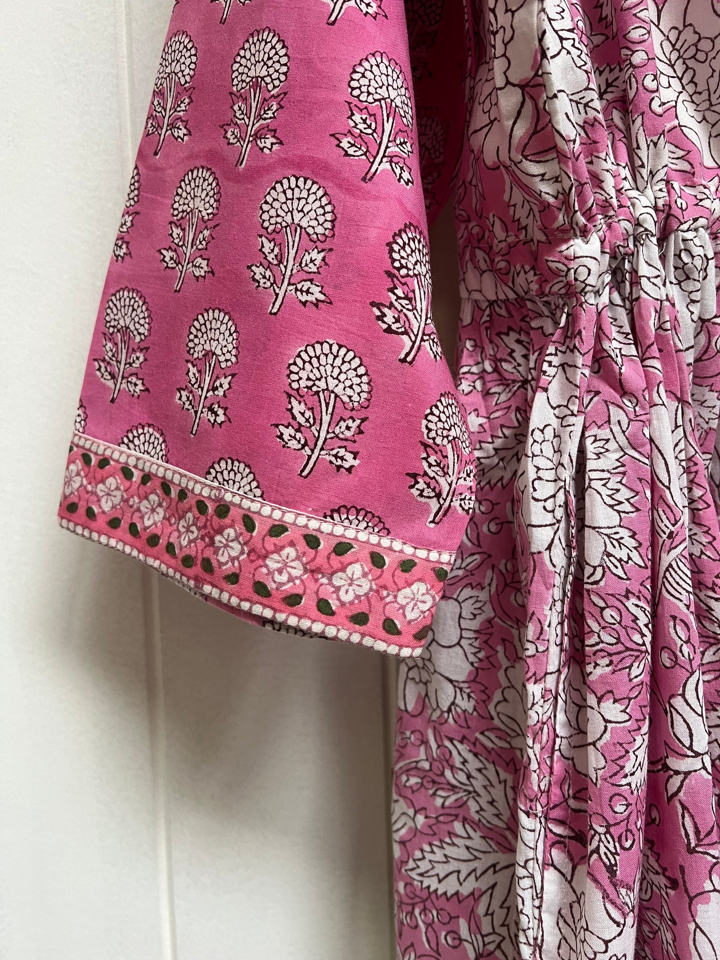C) ‘Flossy’ Drawstring dress with pockets