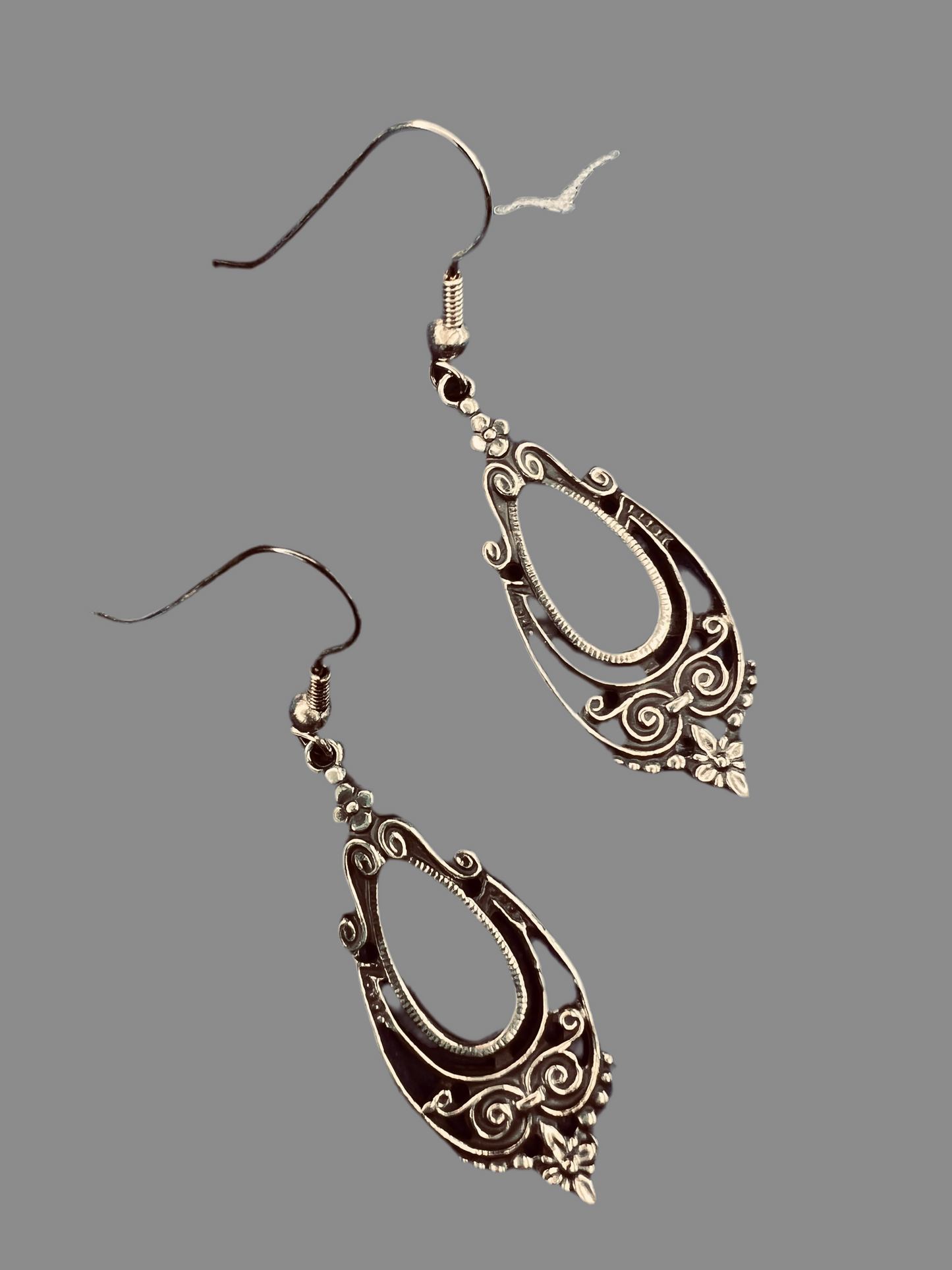 Filigree earrings