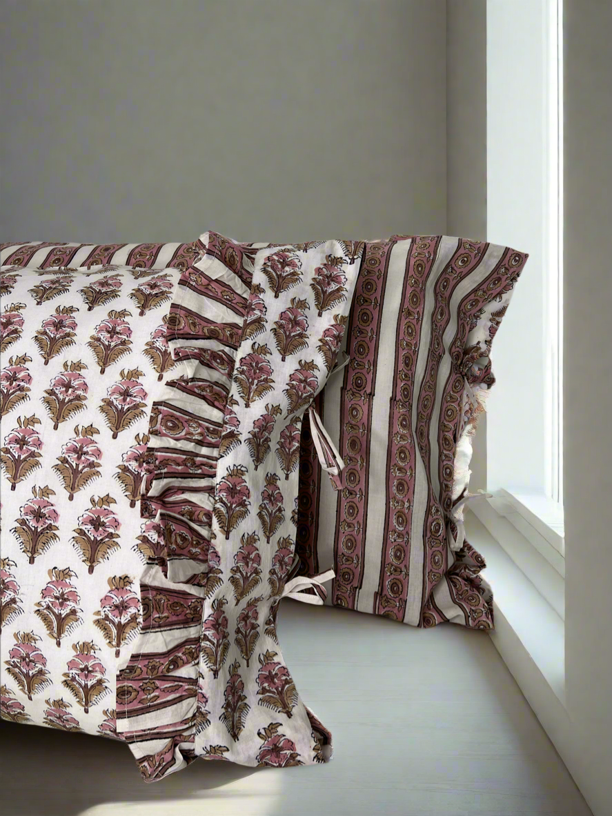 A) Tied end Pillowcase - ‘Frilly’