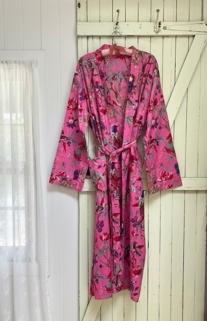 1a) Robe - Musk floral