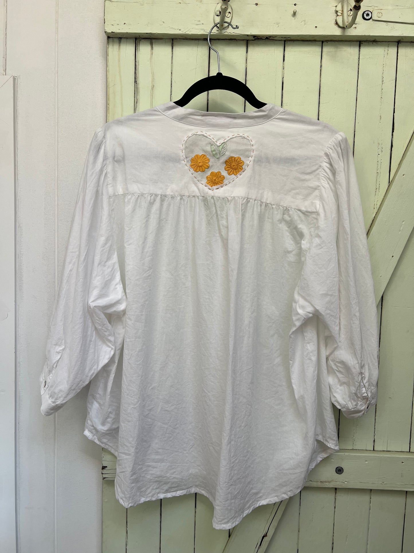 1) Heart of gold 🌼 Blouse
